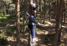 Saltos, escalada y equilibrios en plena naturaleza