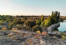 Agua, rocas graníticas… y dragones