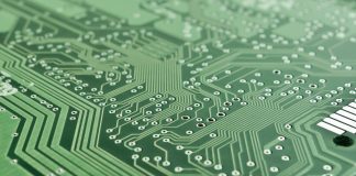 CRM, IA y procesos asistidos