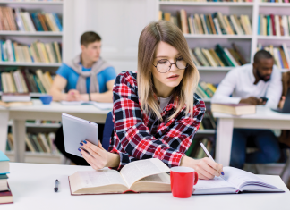 Vuelta a los libros impresos Ventajas del papel frente a los dispositivos digitales