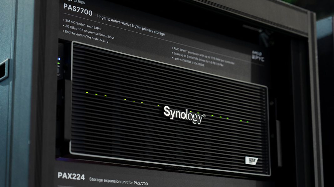 SynologyPAS7700_01 Synology PAS7700: almacenamiento NVMe para cargas de trabajo críticas
