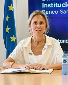 Isabel Puig, directora de Coordinación Institucional de Banco Santander España.
