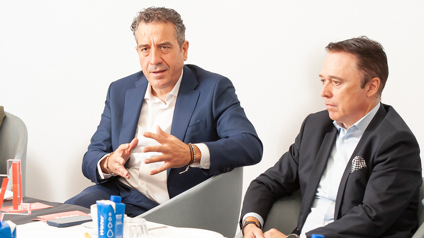 ENRIQUE CORTÉS, presidente de Kyndryl España y portugal. DAVID SOTO, presidente de la European Principal Markets en Kyndryl.