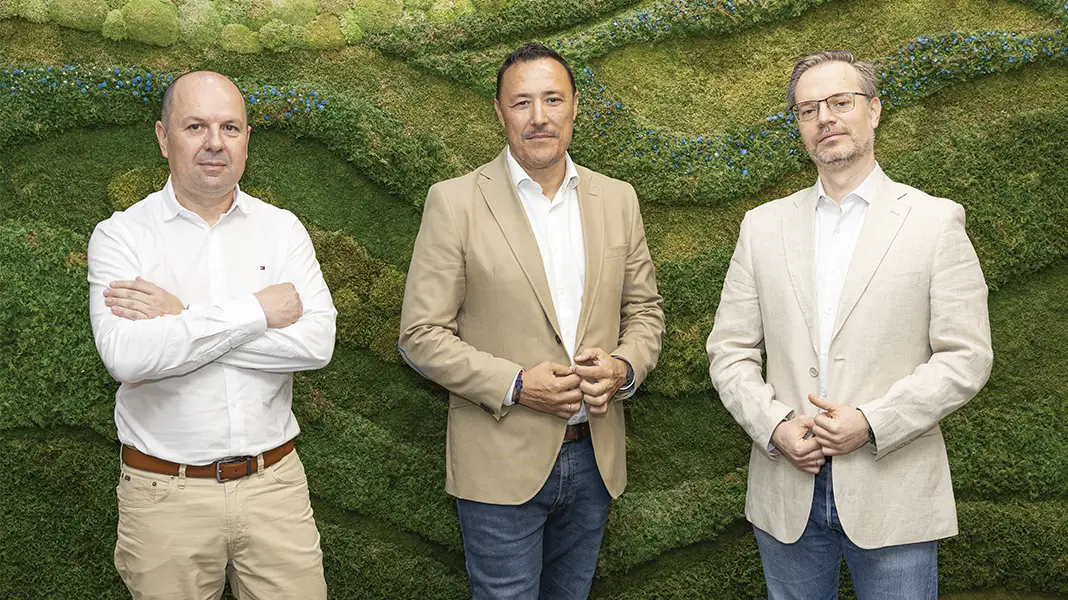 Modernización del mainframe en WiZink. David Guijarro, Roberto Arias y Carlos Aza.