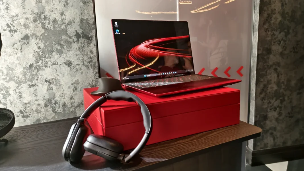 HP_Ferrari01 HP y Ferrari: lujo tecnológico en su primer AI PC de edición limitada